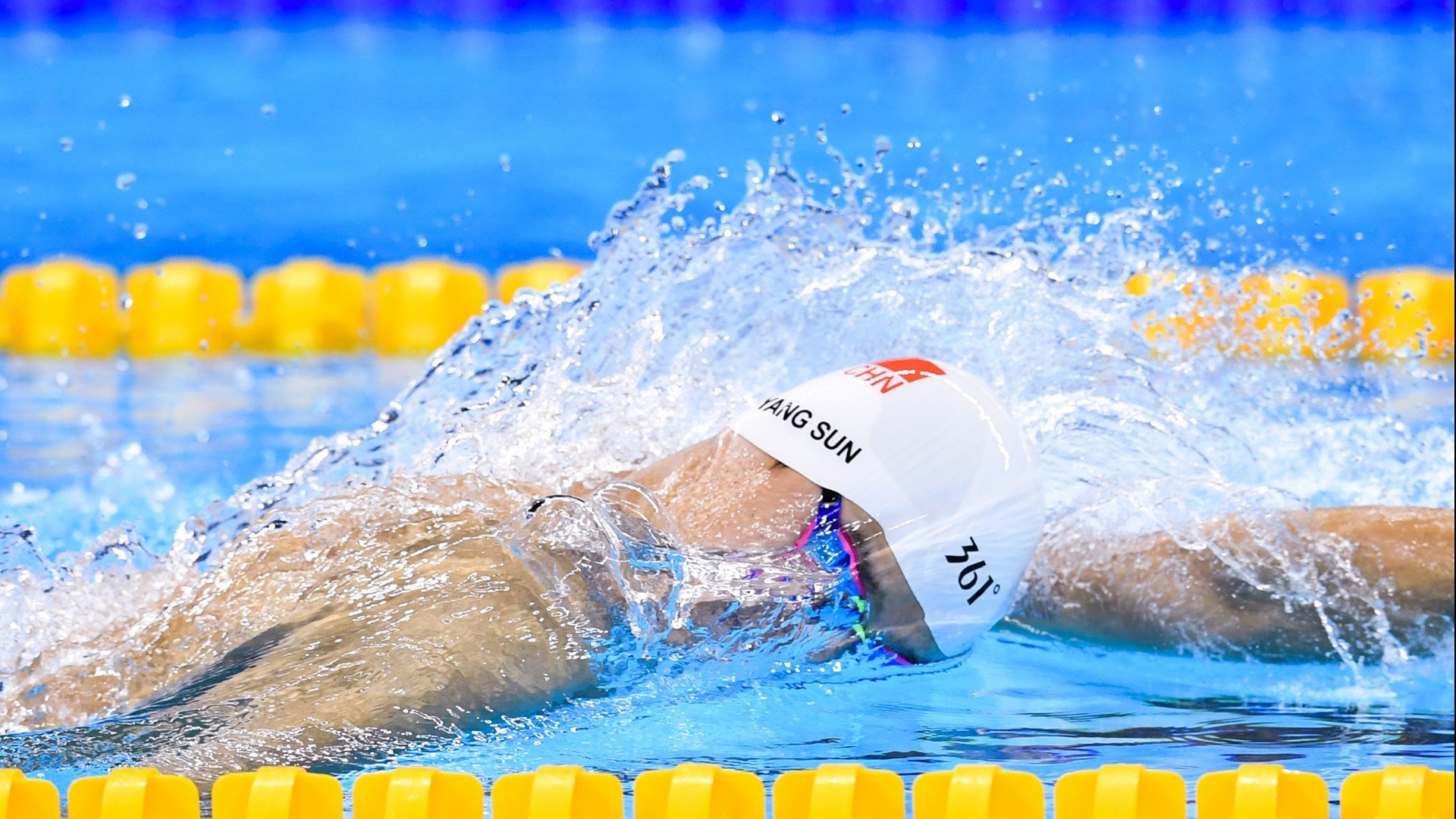 “未来领袖”青少年篮球明星培养文章在媒体广泛传播,激励青少年追梦